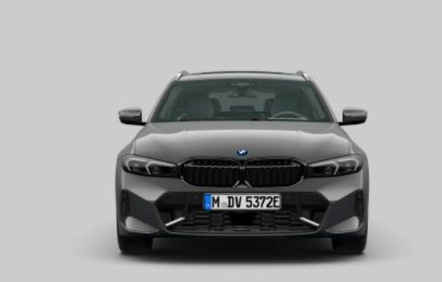 BMW 3-SERIE Touring 330e xDrive M Sport Pro - Trekhaak - Panoramadak - Parking/Driving Assistant - Active Cruise Control - Active Protection - Geluiddempende/Getinte Ruiten - Comfort Access - Harman kardon -