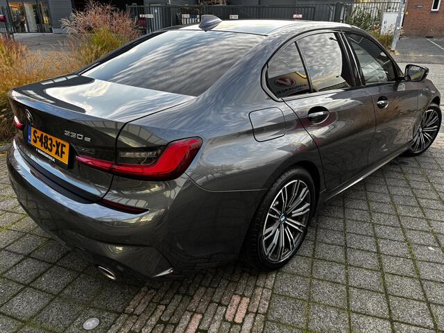 BMW 3-SERIE 330e High Executive M-Sport Leder Apple carplay Sfeerverlichting