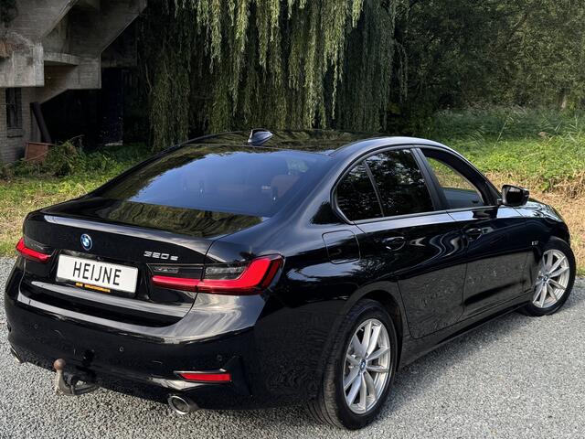 BMW 3-SERIE 320e BUSINESS+ EDITION LEDER/CAMERA/TREKHAAK