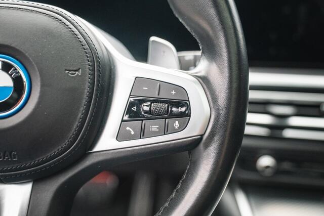 BMW 3-SERIE 330e M SPORT, curved display, comfort package