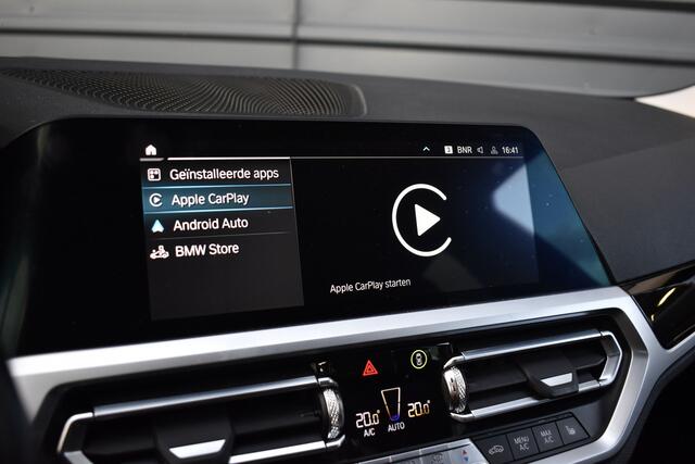 BMW 3-SERIE 330e High Executive Shadow Line | ACC | 19'' M Wielen | Stuur + Stoelverwarming | CarPlay | Live Cockpit Pro |