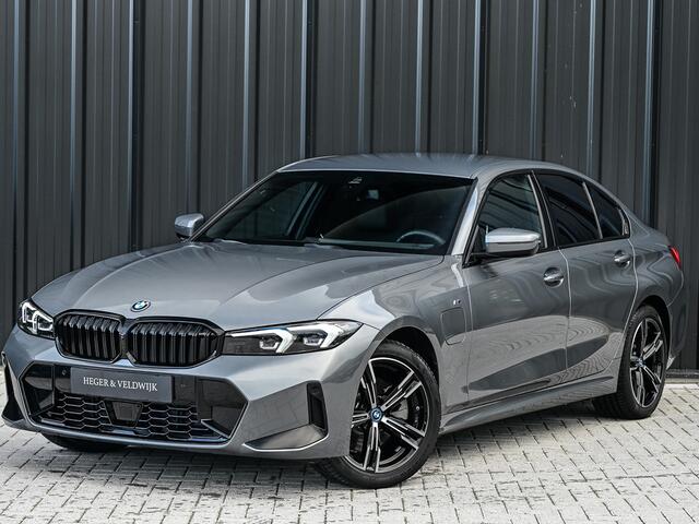 BMW 3-SERIE 330e | M-SPORT | SPORT SEATS | AMBIANCE INTERIEUR | ACTIVE CRUISE | DAB+ | HIFI SOUND | SHADOW-LINE | TREKHAAK | STUURVERWARMING