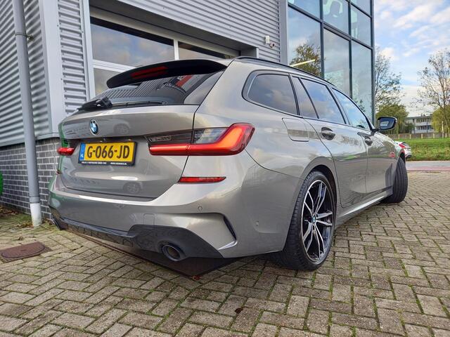 BMW 3-SERIE Touring 330i Introduction High Executive Edition M-SPORT - 360 CAMERA - PANO - VIRTUAL COCKPIT - LEER - NL AUTO