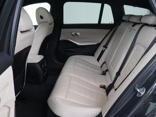 BMW 3-SERIE 320e High Executive | M Sport | Panoramadak | Leder | Adaptive cruise | Laser Light | Stoel & stuurverwarming | Park Assist | Sportstoelen | Carplay | Live Cockpit | 20'' | PHEV | Plug In