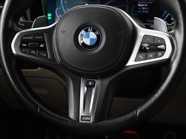 BMW 3-SERIE 320e High Executive | M Sport | Panoramadak | Leder | Adaptive cruise | Laser Light | Stoel & stuurverwarming | Park Assist | Sportstoelen | Carplay | Live Cockpit | 20'' | PHEV | Plug In