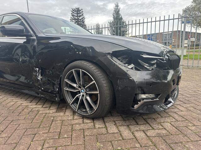 BMW 3-SERIE 320i xDrive High Executive