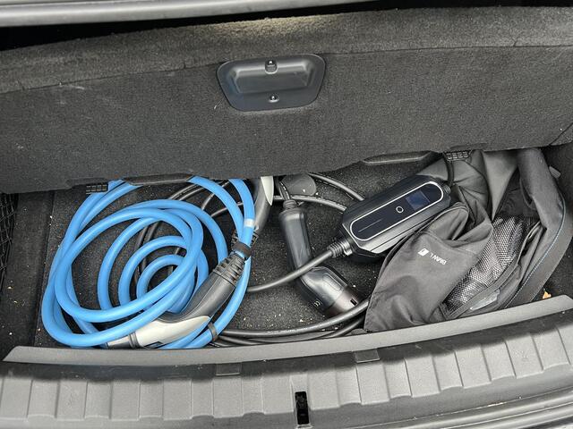 BMW 3-SERIE 330e High Executive M-SPORT| DODE HOEK| LEDER| RIJKLAARPRIJS INCL. 12 MND BOVAG GARANTIE|