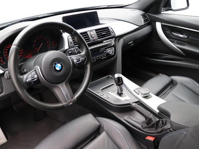 BMW 3-SERIE Touring 318i M Sportpakket | Lederen Sportstoelen | PDC | 18"