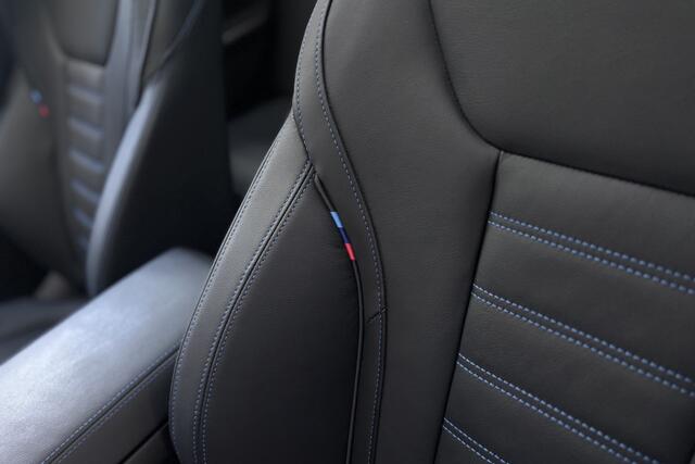 BMW 3-SERIE Touring 330e M-Sport | 19,5kWh | Panodak | Head-up | Memory | Trekhaak | 360° Camera | Fabrieksgarantie