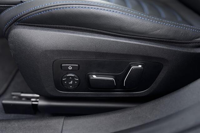 BMW 3-SERIE Touring 330e M-Sport | 19,5kWh | Panodak | Head-up | Memory | Trekhaak | 360° Camera | Fabrieksgarantie