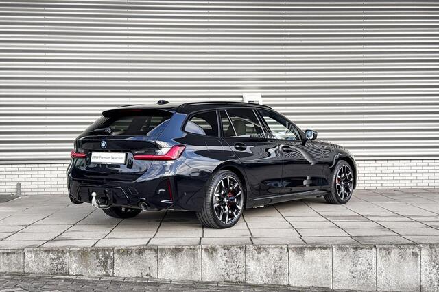 BMW 3-SERIE Touring 330e M Sportpakket Pro / Innovation Pack / Comfort Pack / Trekhaak / Panoramadak / Galvanische afwerking voor bedieningselementen