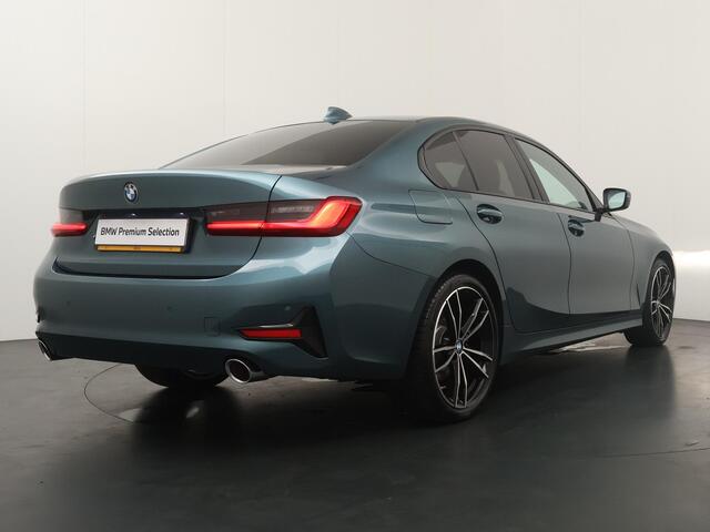 BMW 3-SERIE 318i Executive Edition Sportstoelen | Getint Glas | Stoelverwarming