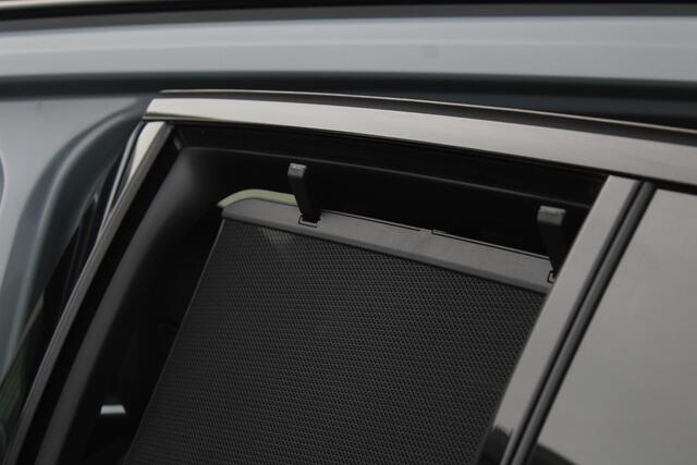 BMW 3-SERIE Touring 330e xDrive M Sport | Panorama Dak | HUD | Elektrisch Verstelbare Voorstoel