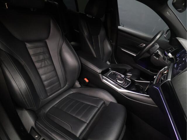 BMW 3-SERIE 330e eDrive Sport [SCHUIFKANTELDAK, PDC V+A, CAMERA 360, ADAPTIVE CRUISE CONTROL, LANE ASSIST, APPLE CARPLAY, ANDROID AUTO, STOELVERWARMING, SFEERVERLICHTING, NIEUWSTAAT]