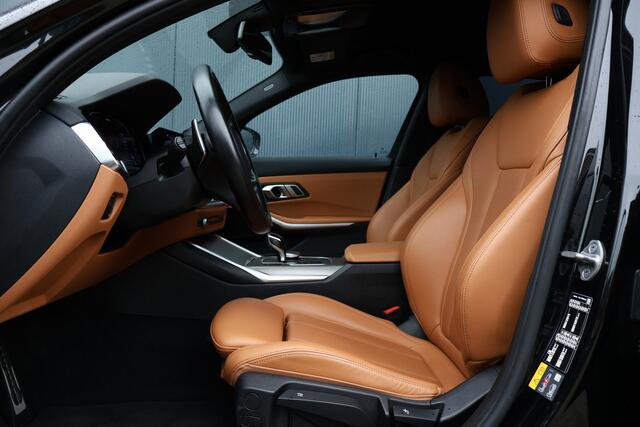 BMW 3-SERIE Touring 320e M-Sport High Executive | Shadow Line | Stoelverwarming | Leer | Carplay | Dealer Onderhouden | M-pakket