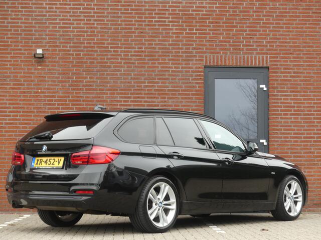 BMW 3-SERIE Touring 318i High Executive / Sportstoelen / Leer
