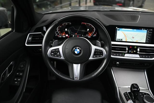 BMW 3-SERIE 320i High Executive Edition M Sport Automaat / Panoramadak / Active Cruise Control / Parking Assistant Professional / HiFi / Stoelverwarming / 18" LMV