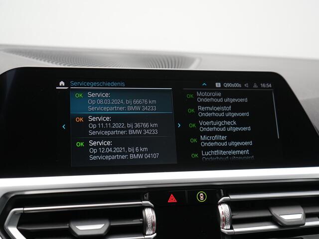BMW 3-SERIE Touring 330e Sportline Plug In Hybrid 293pk Dealer O.H. PHEV | Adaptive Cruise | Sfeerverlichting | Apple Carplay | Black Optic | Sportstoelen Verwarmd | Navigatie | Blis | Virtual | DAB |