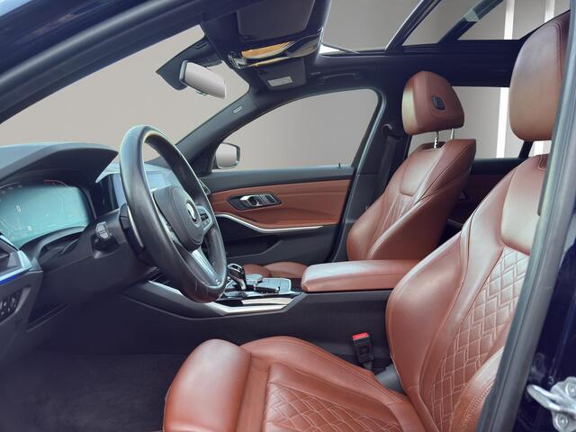 BMW 3-SERIE Touring 330i xDrive | M Sport | Pano | Leder | Sfeerverl. | Shadow Line | Camera |