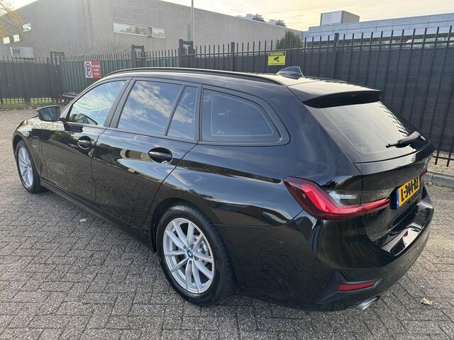 BMW 3-SERIE Touring 320e Business Edition Plus Sportleer/CarPlay/Laser