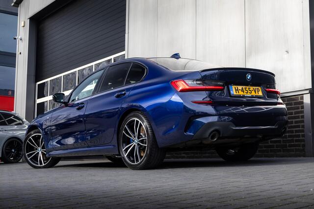 BMW 3-SERIE 330e 293 pk eDrive Edition/ M-Sportpakket / BTW-Auto/ NL-auto/ Open-Dak/ Laser/ Head-Up/ Harman-Kardon/ Adapt.Cruise/ 360-Camera/ 19'' LMV