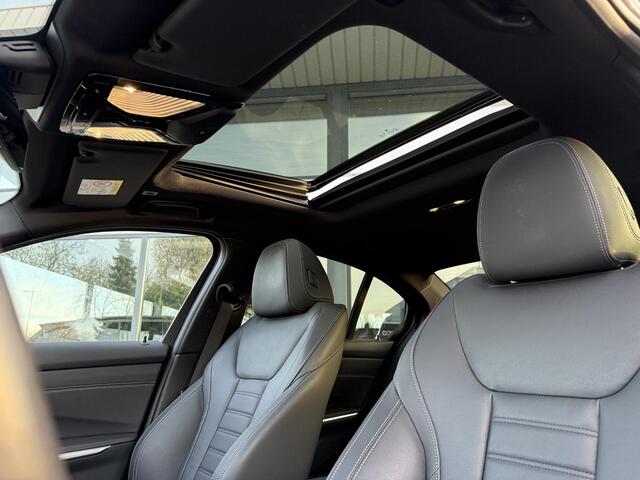 BMW 3-SERIE 318i Aut. M-Sport | Panorama | Leder Sport | Camera | ACC | Dravit Grau |