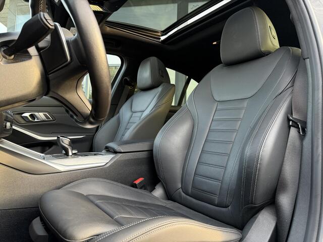 BMW 3-SERIE 318i Aut. M-Sport | Panorama | Leder Sport | Camera | ACC | Dravit Grau |