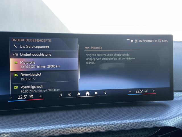 BMW 3-SERIE 330e M Sport Edition / Fabrieksgarantie t/m 6-2028 / Elektrische Trekhaak (1500 KG) / Adaptieve Cruise Control / Stoel-/Stuurverwarming / Achteruitrijcamera / Sportstoelen / Apple Carplay/Android auto / Schuif-/kanteldak /
