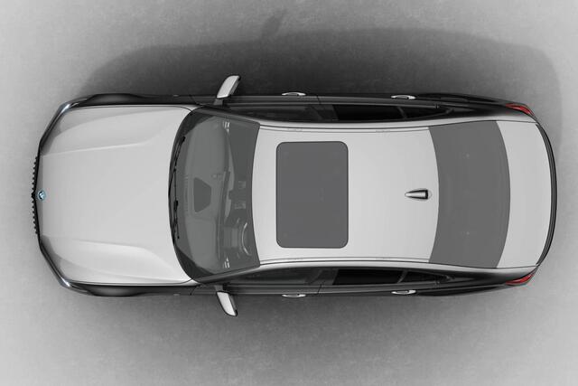 BMW 3-SERIE Sedan 330e | M Sport Pro | Comfort Pack | Active Cruise Control | Elektrisch bedienbaar glazen schuif-/kanteldak