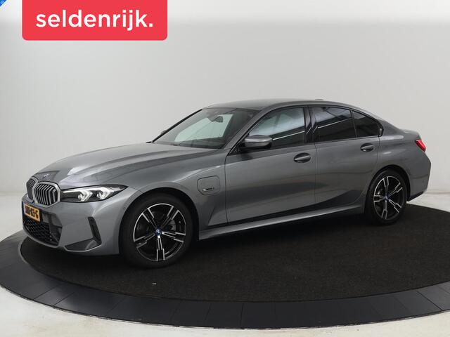 BMW 3-SERIE 320e M Sport | Trekhaak | Stoelverwarming | Camera | Leder/Alcantara | Stuurverwarming | Carplay | Live Cockpit Plus | Adaptief LED | Sportstoelen | Cruise control | PHEV | Plug In