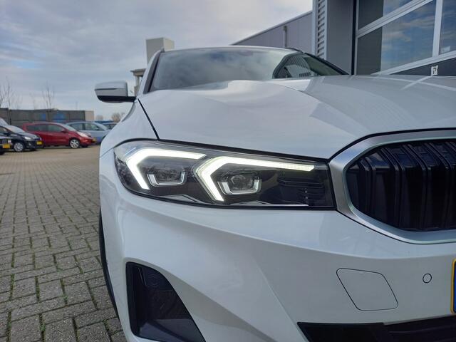 BMW 3-SERIE Touring 320e PHEV - WIDESCREEN - LEER - CAMERA - 1 EIGENAAR - NL AUTO - PLUG-IN -