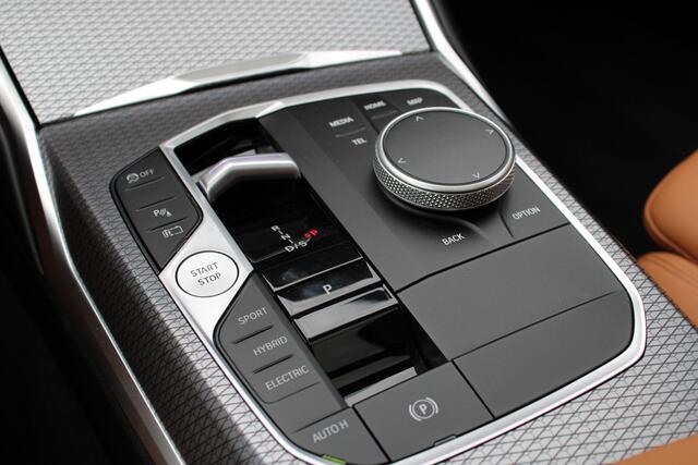 BMW 3-SERIE Touring 330e PANO LED LEER VOLLL M-SPORT M-PAKKET 17000KM!!!