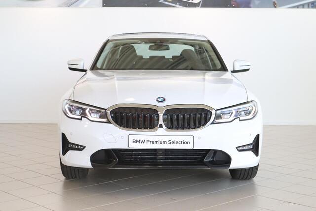 BMW 3-SERIE Sedan 330e xDrive High Executive Sport-Line / Schuif-kantel dak