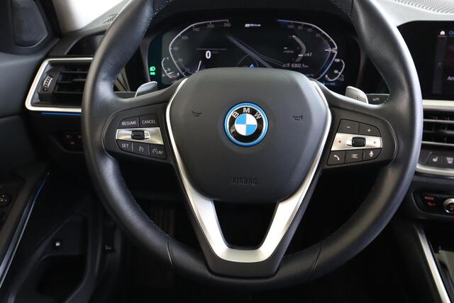 BMW 3-SERIE Sedan 330e xDrive High Executive Sport-Line / Schuif-kantel dak