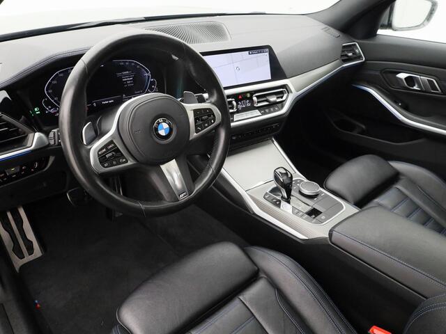 BMW 3-SERIE 330e eDrive Edition M-Sport | PANO | STOELVERWARMING