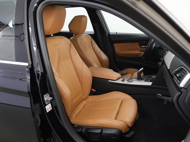 BMW 3-SERIE Touring 320i M Sport Edition | Panoramadak | Stoel/Stuurverwarming | Navigatie | Parkeersensoren | Elektr. Achterklep |