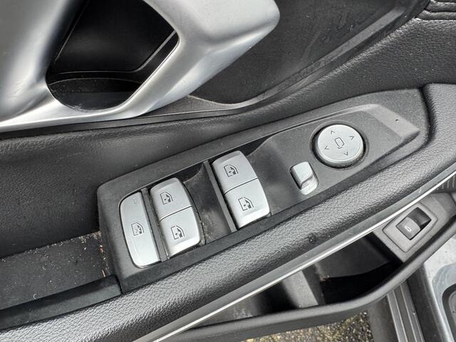 BMW 3-SERIE Touring 320i Executive Edition | Panoramadak | DAB | Carplay | Navigatie | Elektrische Achterklep |