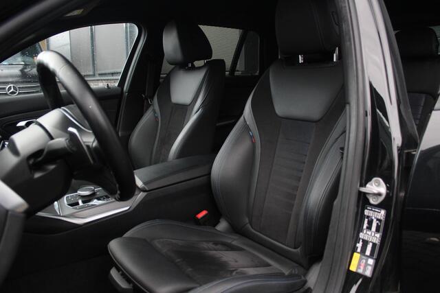 BMW 3-SERIE Touring 320e M-sport | HUD | 19 Inch | Pro Pakket | BLIS | Keyless | Koplampen Adaptief
