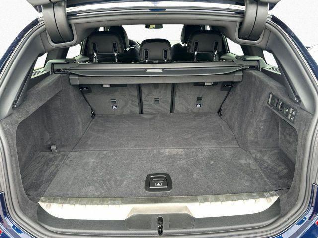 BMW 3-SERIE Touring 330e xDrive M-Sport / Laser-LED / HUD / Trekhaak / CarPlay