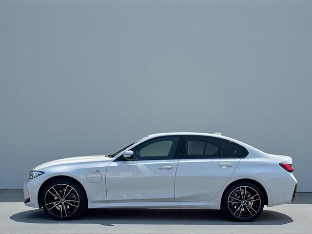 BMW 3-SERIE 330e xDrive