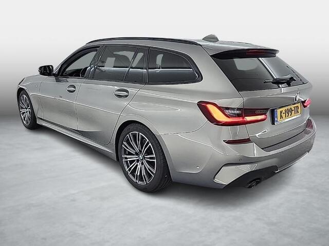 BMW 3-SERIE Touring 320i Corporate Executive | M-Sport onderstel | Sporstoelen | Trekhaak |