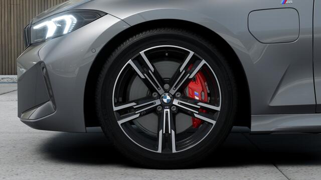 BMW 3-SERIE Touring 330e M Sport Automaat / Panoramadak / Sportstoelen / Achteruitrijcamera / Comfort Access / Adaptieve LED / Stoelverwarming /