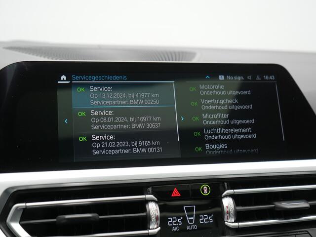 BMW 3-SERIE Touring 330e M Sport Plug In Hybrid 293pk Dealer O.H. PHEV | Panodak | Head Up | 360 Camera | Adaptive Cruise | Harman & Kardon | Nappa Lederen Sportstoelen Memory & Verwarmd | Adaptief Onderstel | Laser LED | Apple Carplay | Sfeerverlichting |