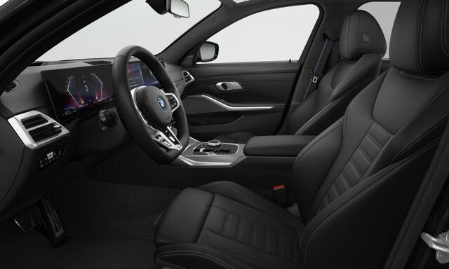 BMW 3-SERIE Touring 330e Individual Lak | M Sportpakket Pro | Innovation Pack | Comfort Pack | Panoramadak | Trekhaak