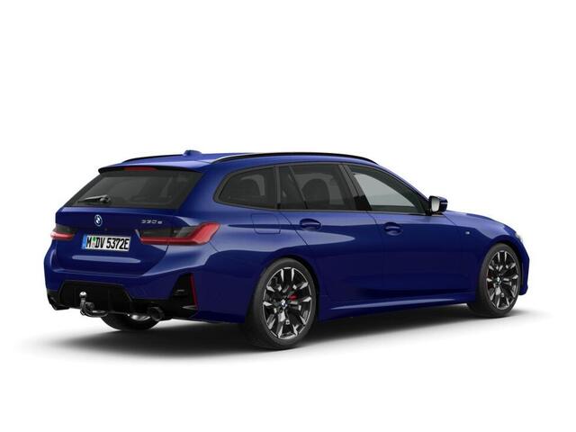 BMW 3-SERIE Touring 330e Individual Lak | M Sportpakket Pro | Innovation Pack | Comfort Pack | Panoramadak | Trekhaak