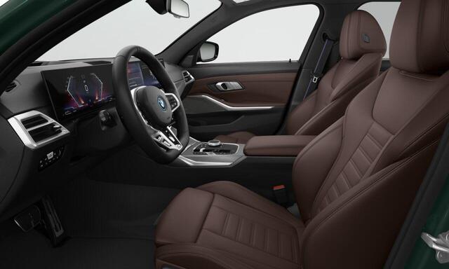 BMW 3-SERIE Touring 330e Individual Lak | M Sportpakket Pro | Innovation Pack | Comfort Pack | Trekhaak | Panoramadak