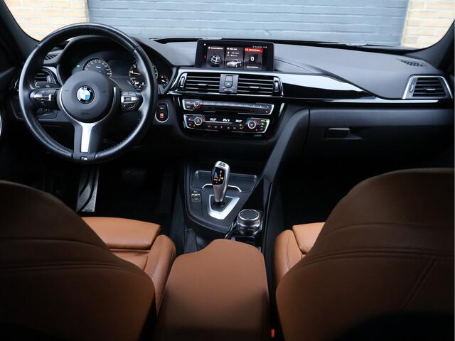 BMW 3-SERIE Touring 318i M Sport Automaat | Navi | LED | Shadow Line | Cognac Leder | Org. NL |