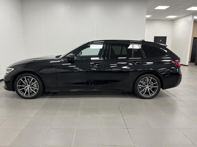 BMW 3-SERIE Touring 330e High Executive / Plug-in Hybride / Elec.Trekh. / head-up / leder /