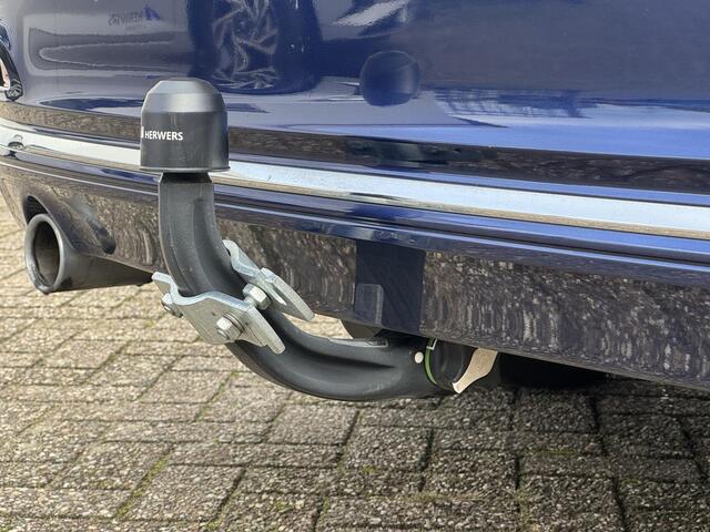 BMW 3-SERIE Touring Edition M Sport Shadow High Executive / Pano / Trekhaak / Lederen Bekleding / Stoeverwarming / Elektrische Achterklep / Navi / Cruise / Clima /