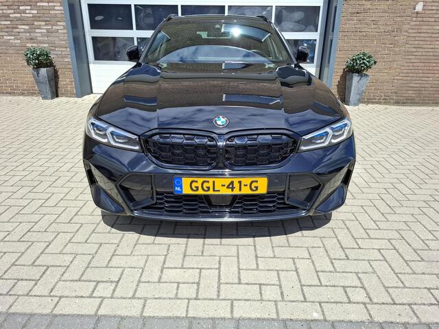 BMW 3-SERIE Touring 330i 245 PK M- Full opties